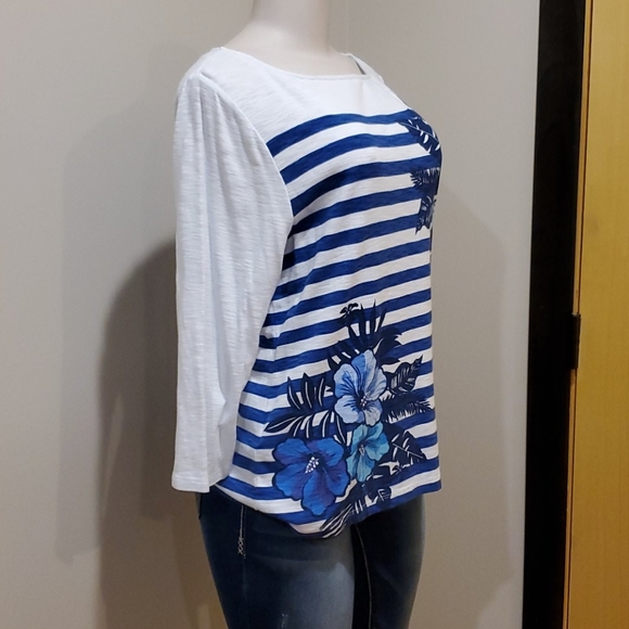 Tommy Bahama top - Picture 2 of 2